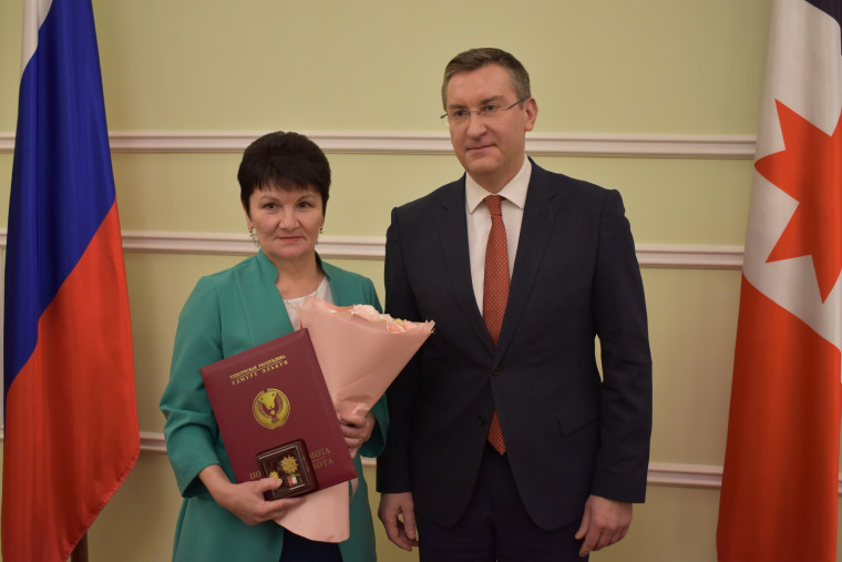 Ларионова Ольга Леонидовна 37 лет является педагогом и наставником многих учащихся и выпускников Вавожской школы..