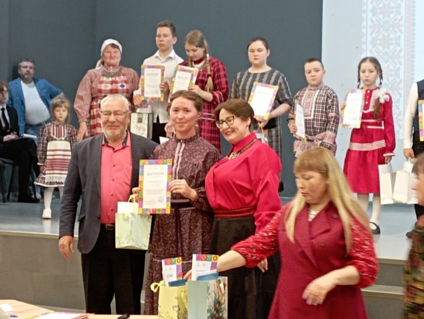 состоялся очный этап межрегионального конкурса чтецов "Живая классика Удмуртии".